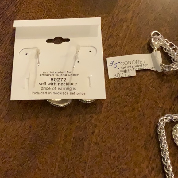 Coronet Ladies Silver Drop Earrings and Adjustable Pendant - NWT - Picture 5 of 5